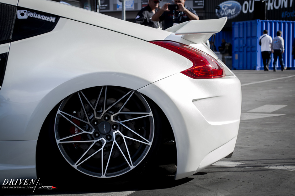 20" Wheel Driven D716 Mica Grey with Machined Face Nissan 370Z Directional